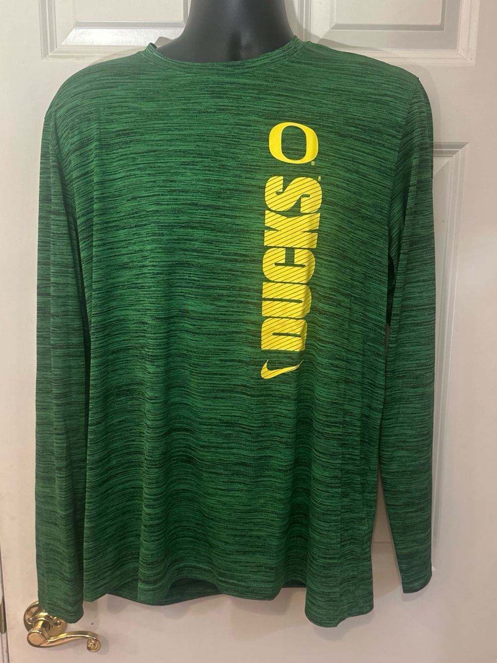 Oregon Ducks Nike Dri-Fit Green Long Sleeve Performance Tee